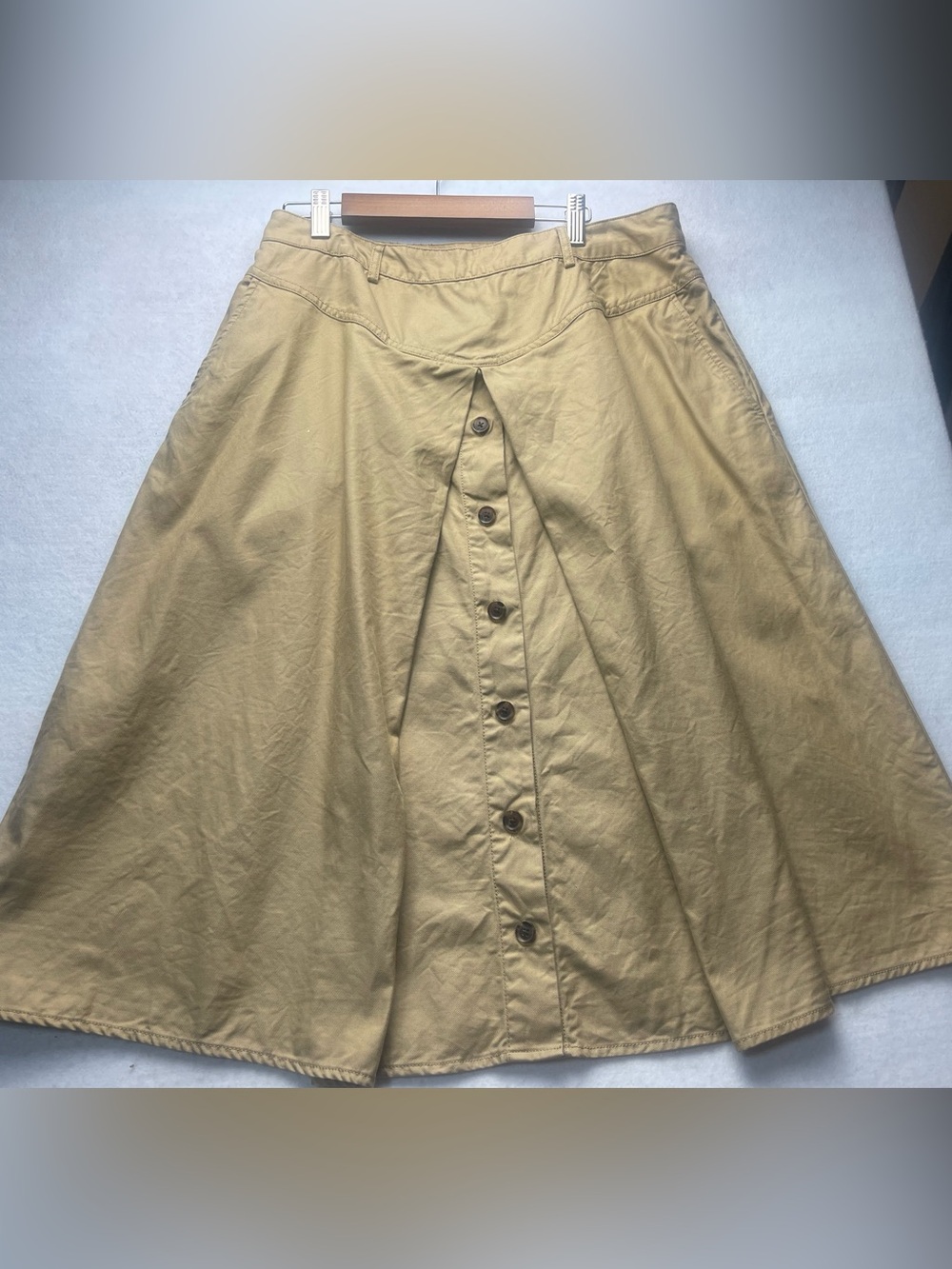 Banana Republic Button-Front A-Line Skirt in Khaki